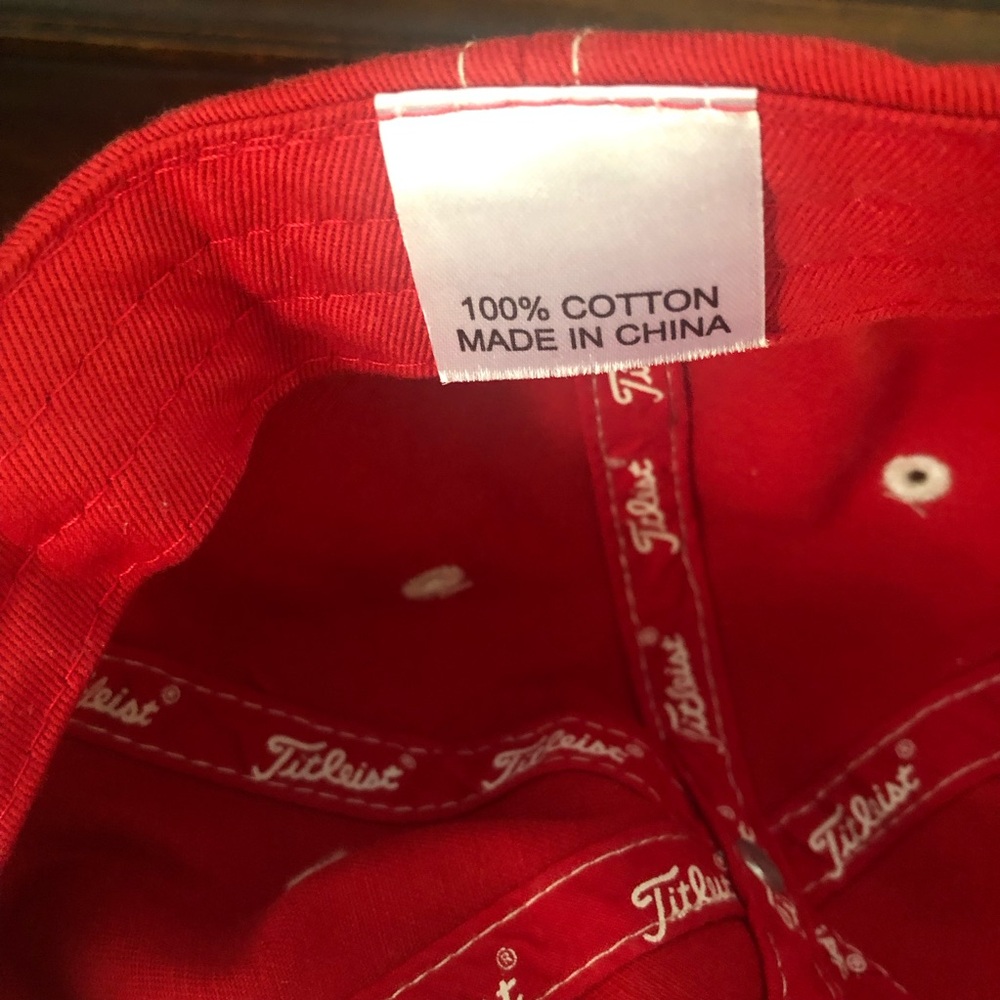 Titleist Red Cap with White Script Logo 🧢⛳️🏌️♀️🏌️♂️ - Picture 8 of 8